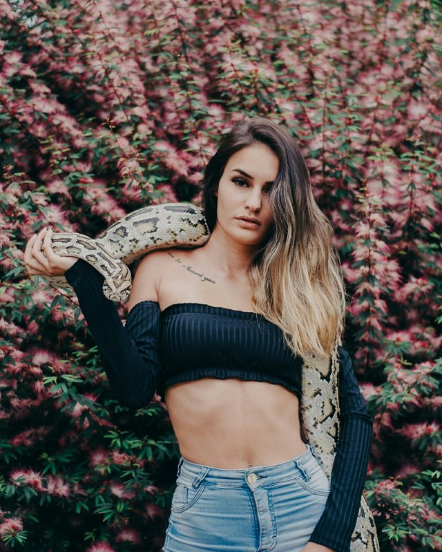 María B.